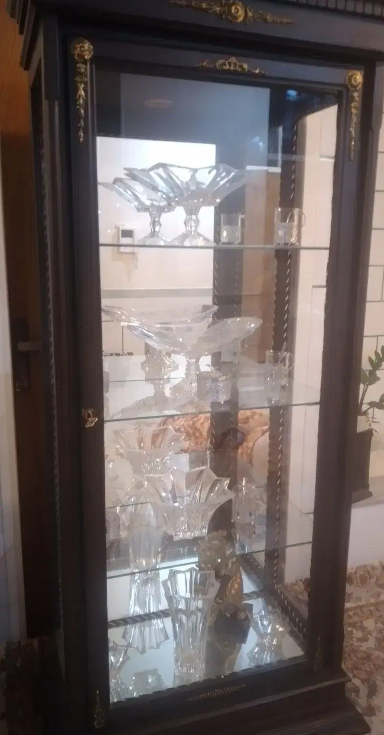 ویترین سالم وتمیز|بوفه، ویترین، کنسول|شهرکرد, |دیوار