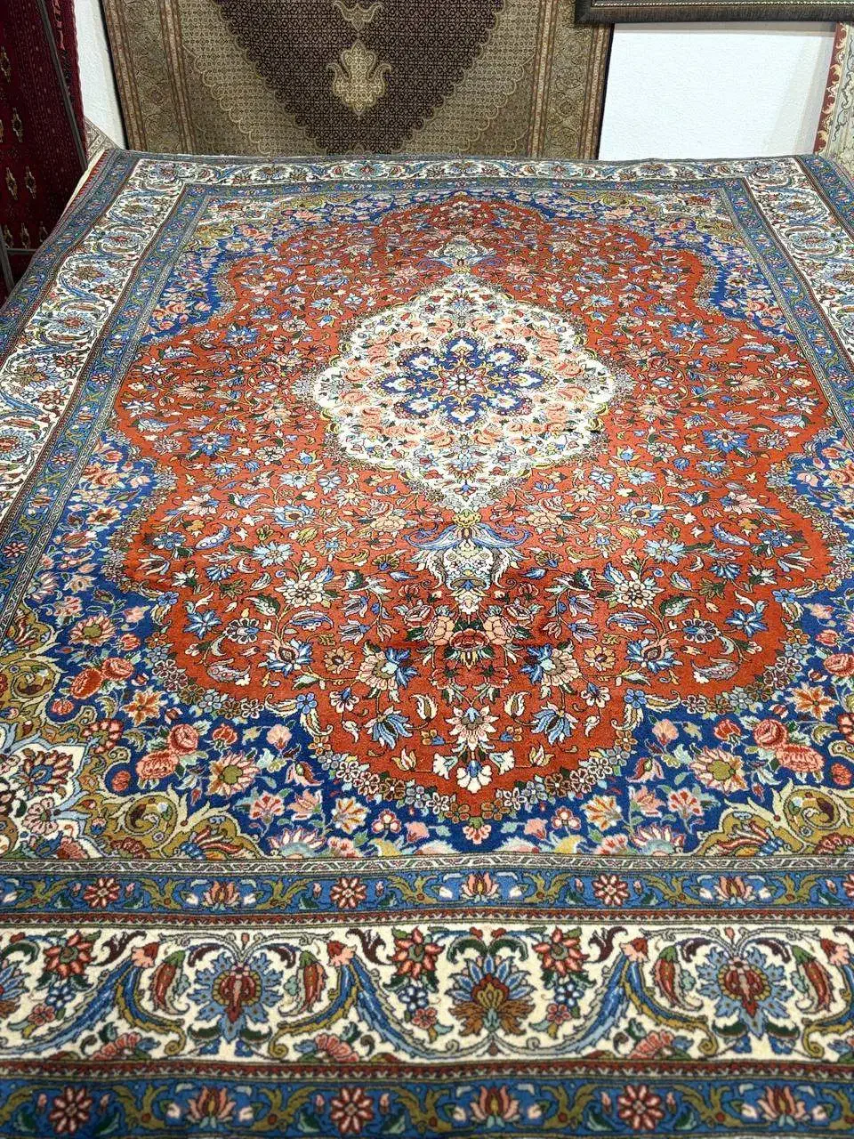 ۹متری تک‌ بختیار(حراج پاییزی فرش خیام)|فرش|کرج, کوی امامیه|دیوار