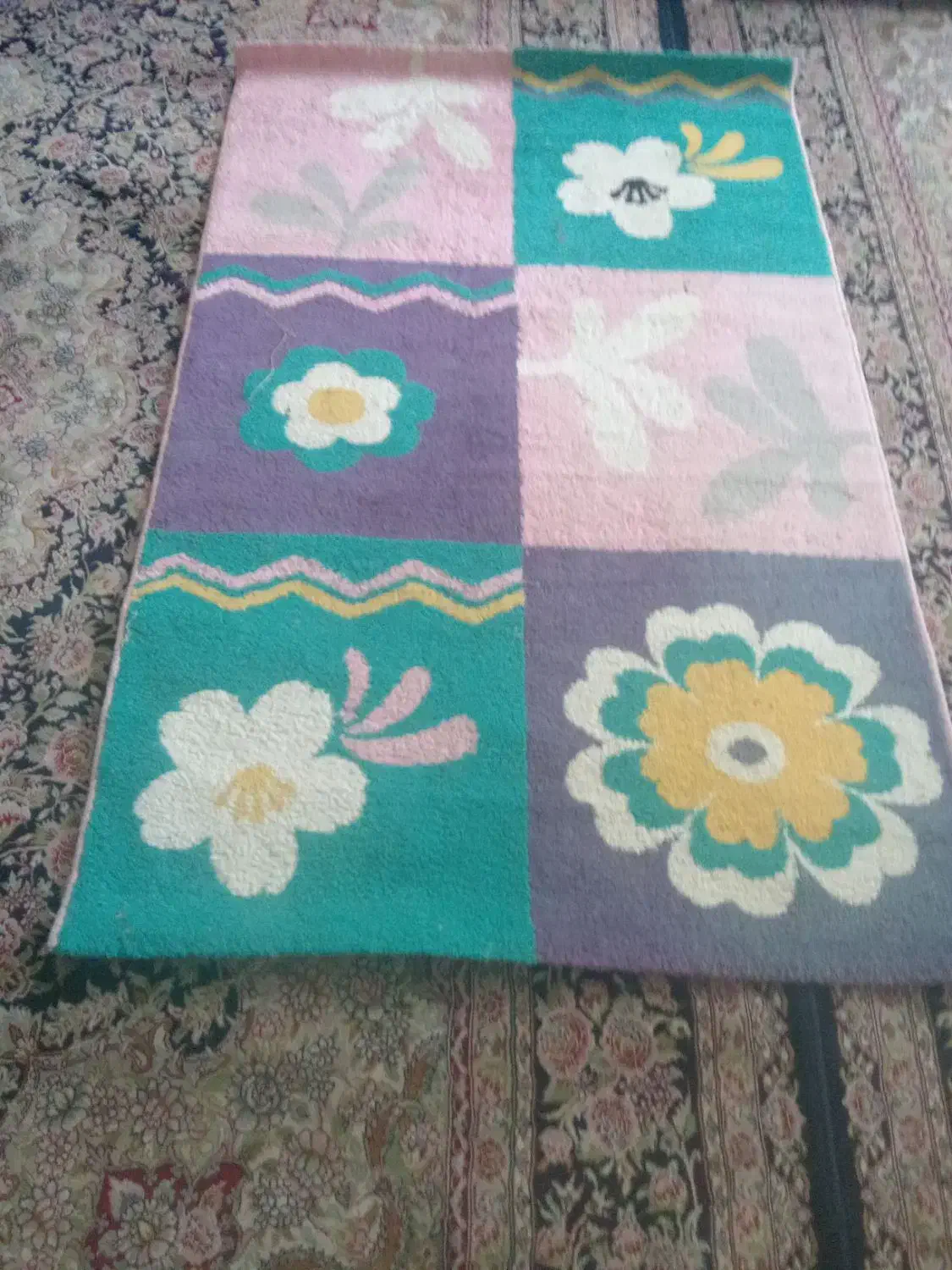 فرش2عدد|فرش|نیشابور, میدون بار|دیوار