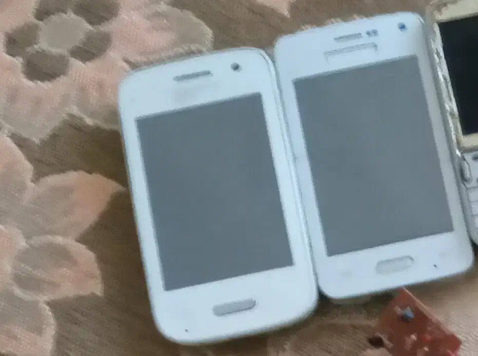 دو عدد گوشی لمسی|موبایل|فولادشهر, مسکن مهر فولادشهر|دیوار