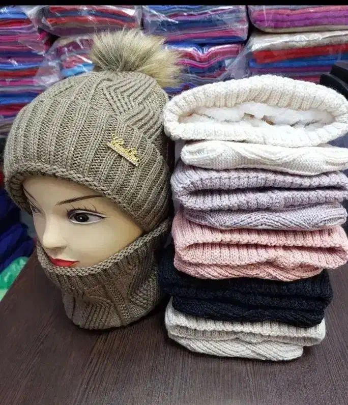 شال و کلاه گردنی خز دار|لباس|رشت, انصاری|دیوار