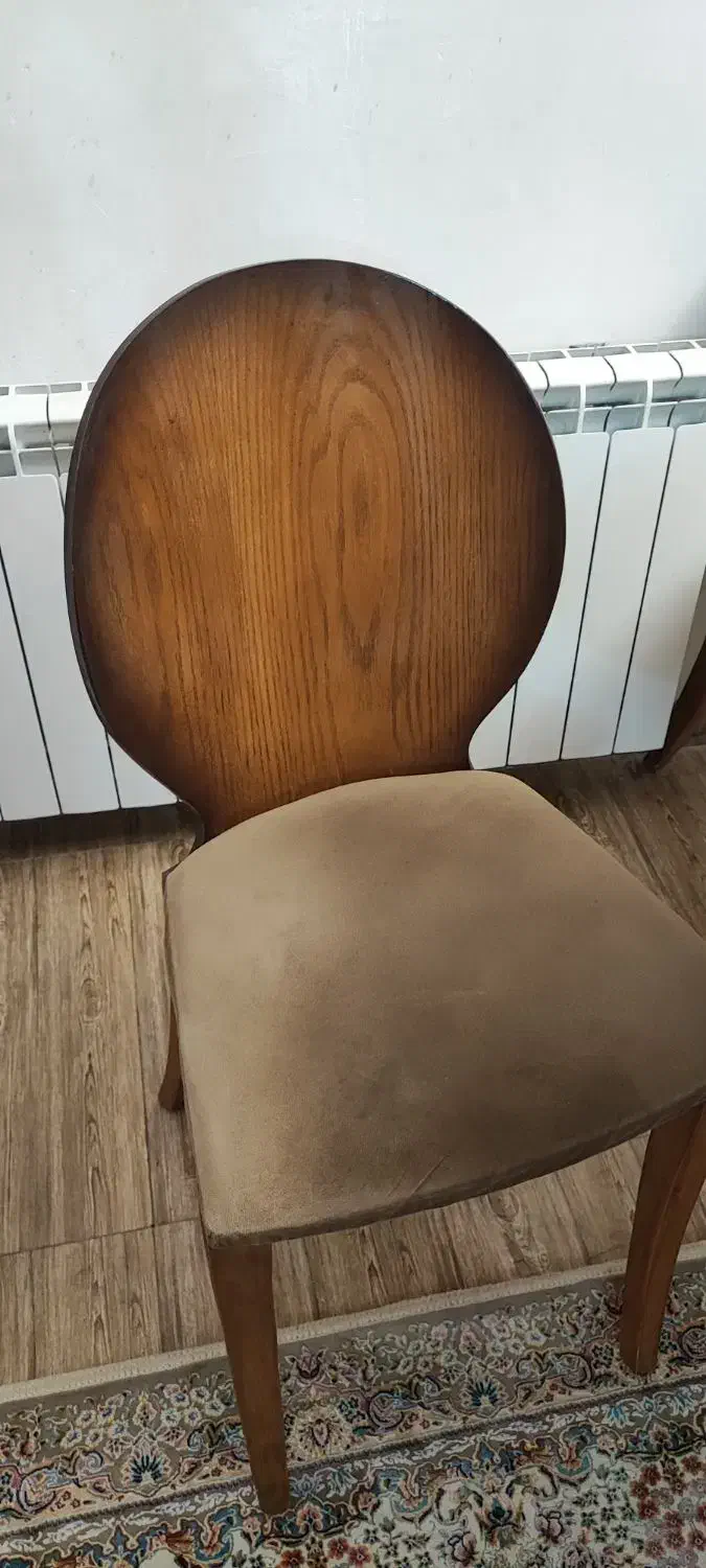 میز غذاخوری ۴ نفره گرد، ۱۱۰ در ۱۱۰|میز و صندلی غذاخوری|رشت, باهنر|دیوار