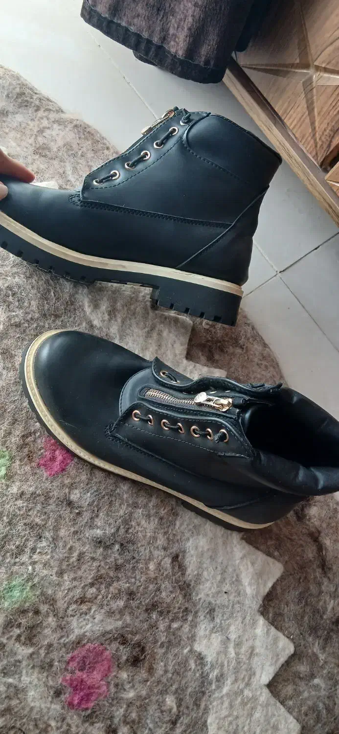 نیم بوت|کیف، کفش، کمربند|شهرکرد, |دیوار