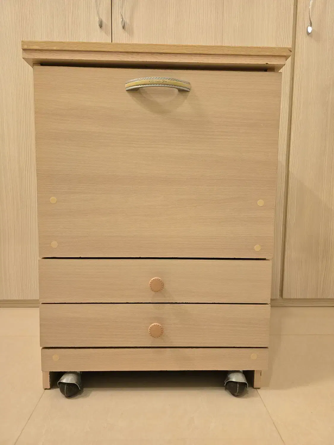 میز مبله چرخ خیاطی|لوازم خیاطی و بافتنی|تیران, |دیوار