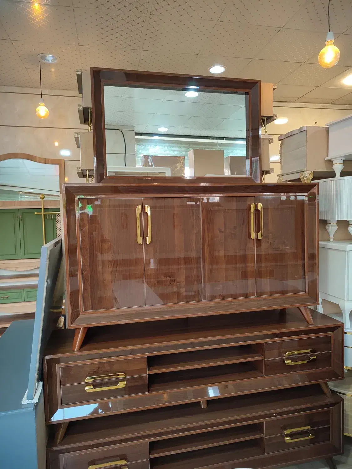 آینه و کنسول کد ۸۱۸|بوفه، ویترین، کنسول|کرج, پیشاهنگی|دیوار