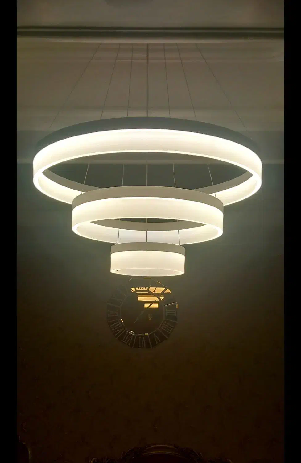 لوستر کانتری|لوستر و چراغ آویز|قدس, شهر‌قدس|دیوار