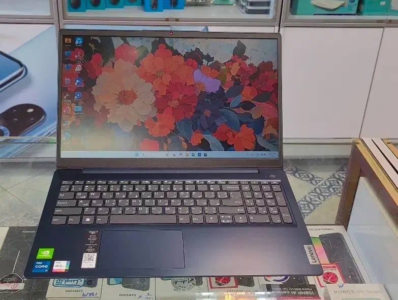 lenovo ip3 i7|رایانه همراه|یزد, |دیوار