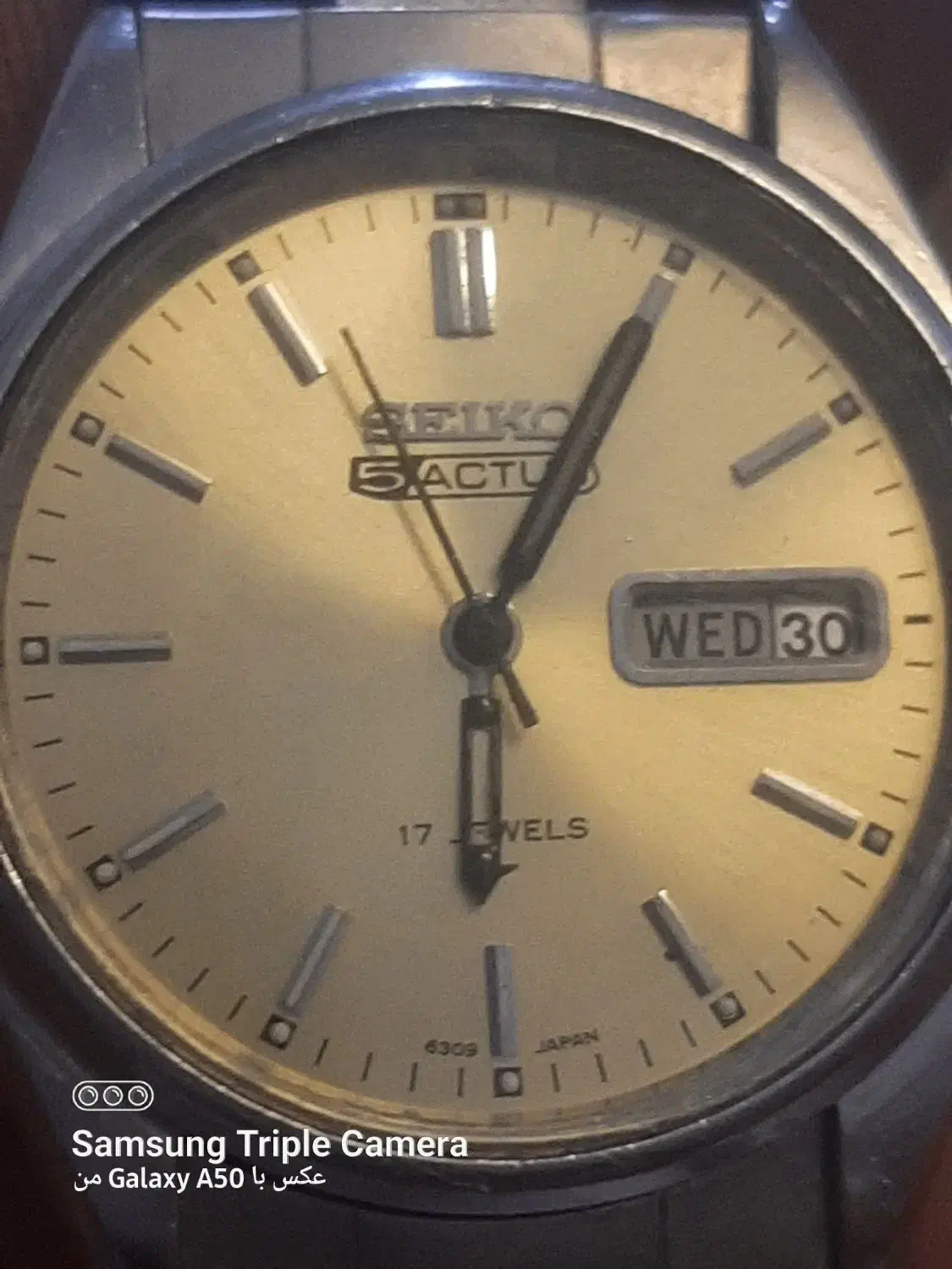 سکو|ساعت|رباطکریم, مسکن مهر آبشناسان|دیوار