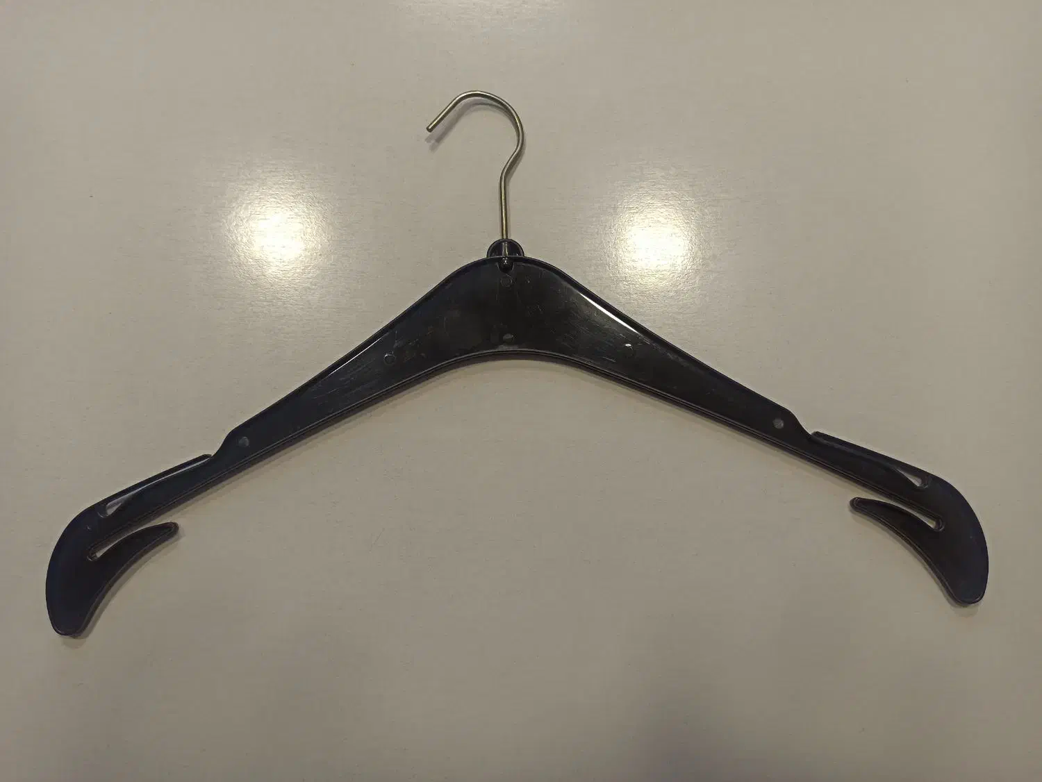 چوب رخت و رگال|بندرخت و رخت‌آویز|کوچصفهان, |دیوار