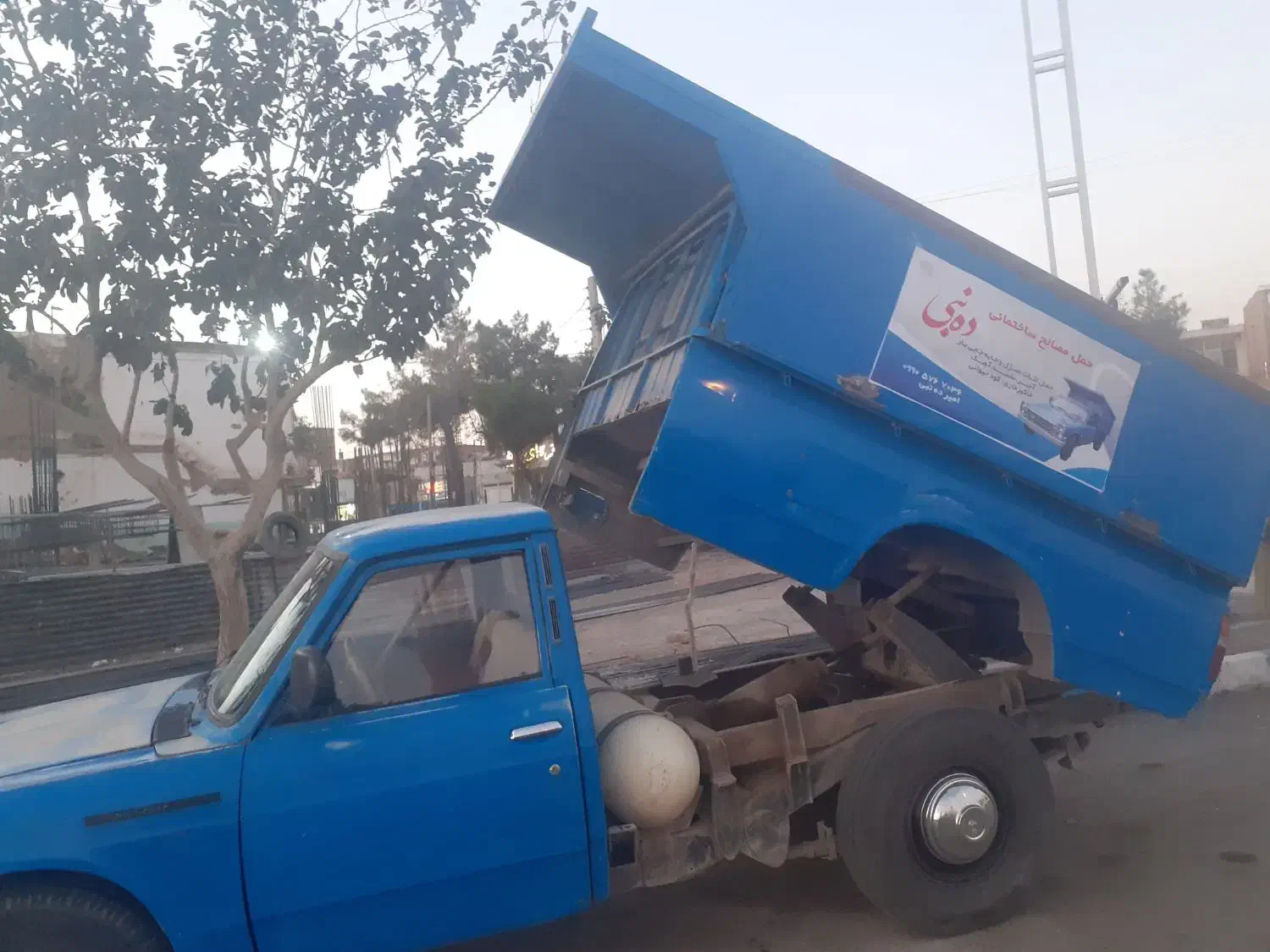 حمل مصالح ساختمانی و انواع کود حیوانی|خدمات حمل و نقل|سبزوار, قصبه شرقی|دیوار