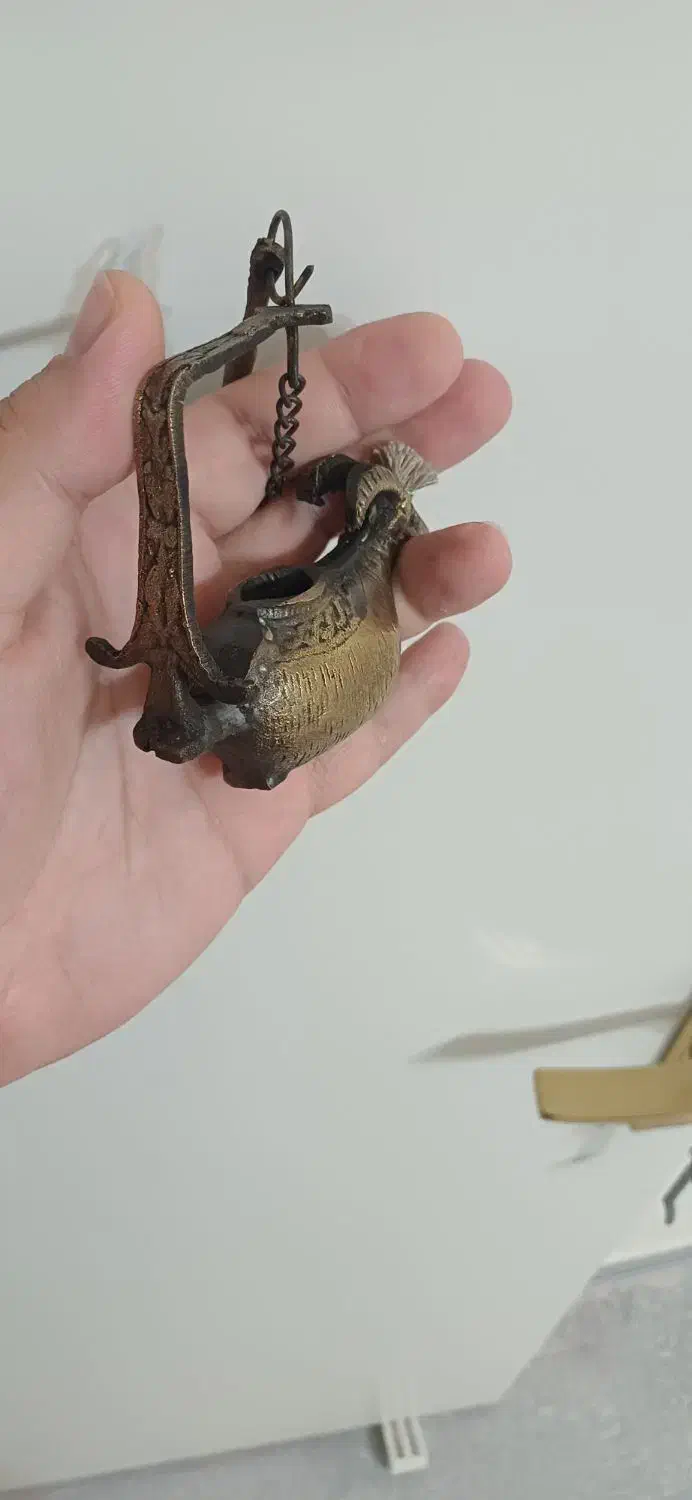 پیه سوز قدمت دار|کلکسیون اشیاء عتیقه|ساری, |دیوار