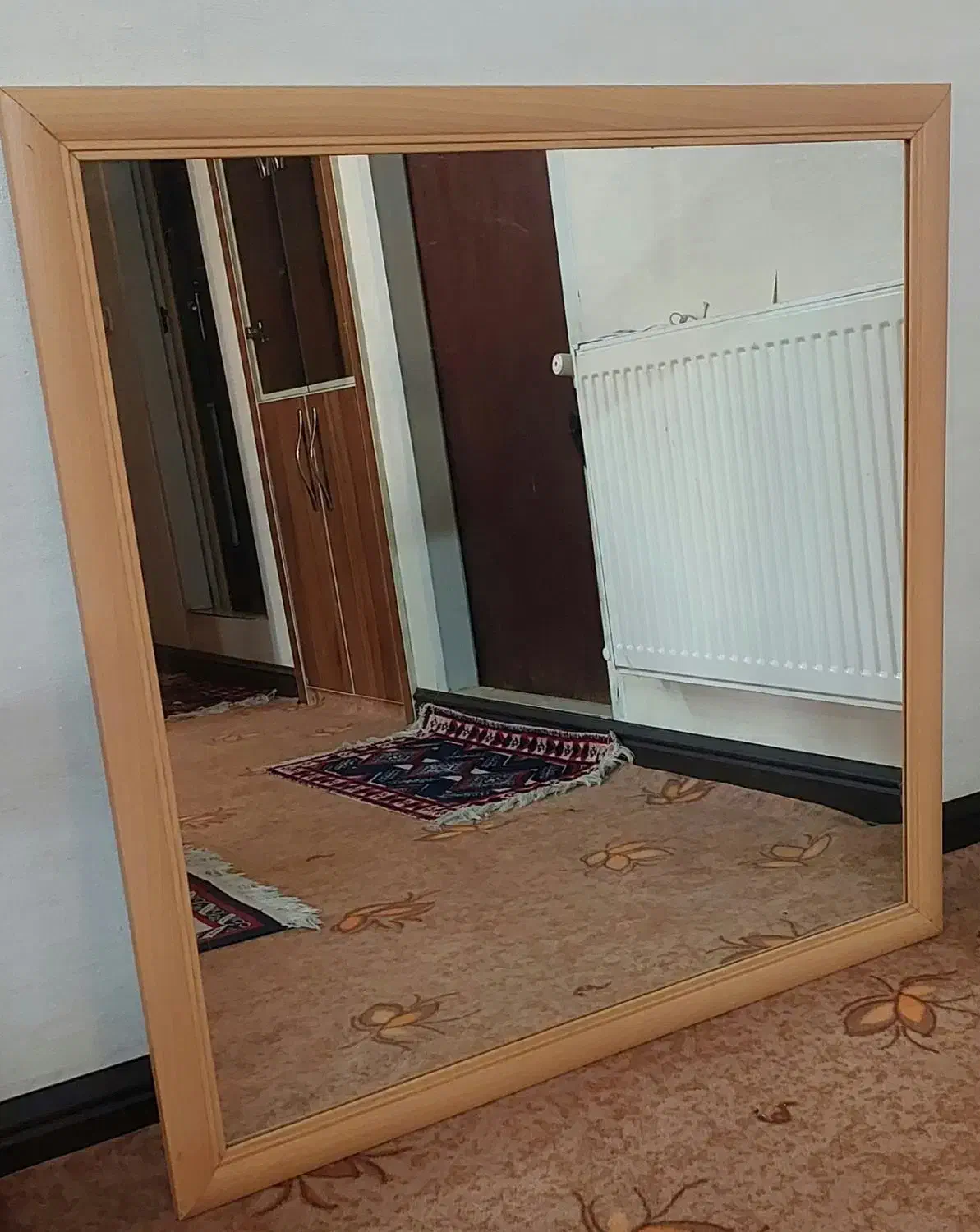 اینه|آینه|صدرا-فارس, فاز ۱|دیوار