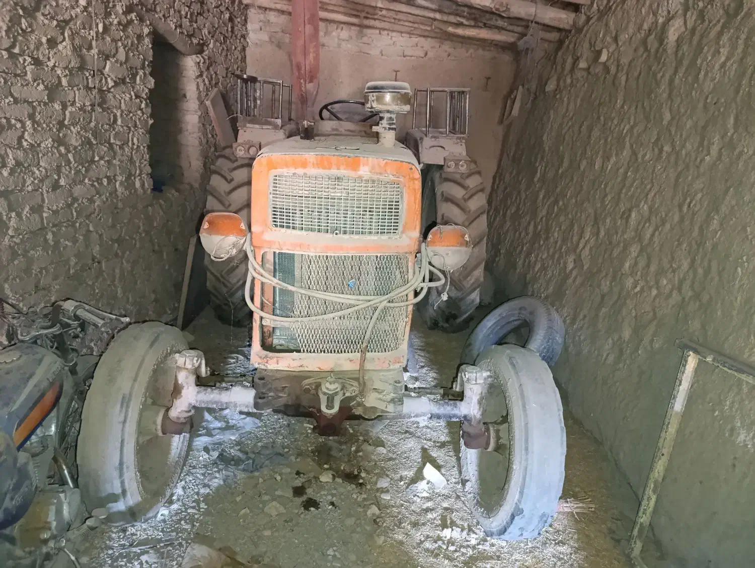 تراکتور کشاورزی|خودرو سنگین|کبودرآهنگ, |دیوار