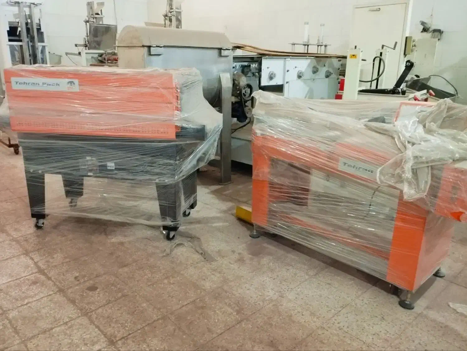 دستگاه شرینگ نیمه اتوماتیک|ماشین‌آلات صنعتی|اشکذر, |دیوار