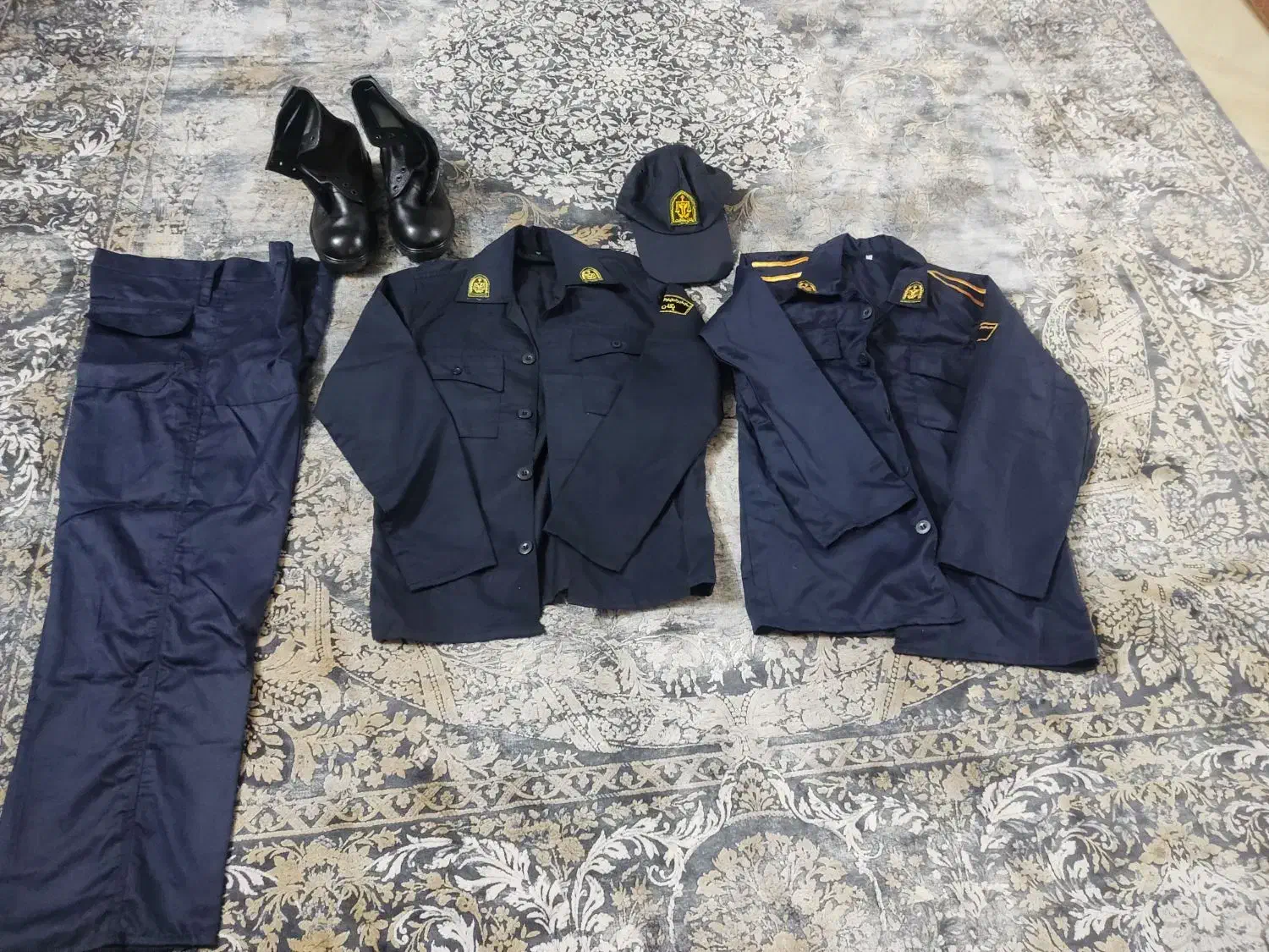 لباس سربازی|لباس|اصفهان, محله اسلامی|دیوار