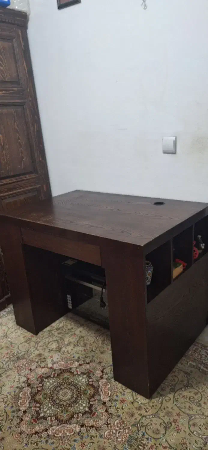 میز چوب اصل|میز تحریر و کامپیوتر|پردیس, فاز ۳|دیوار