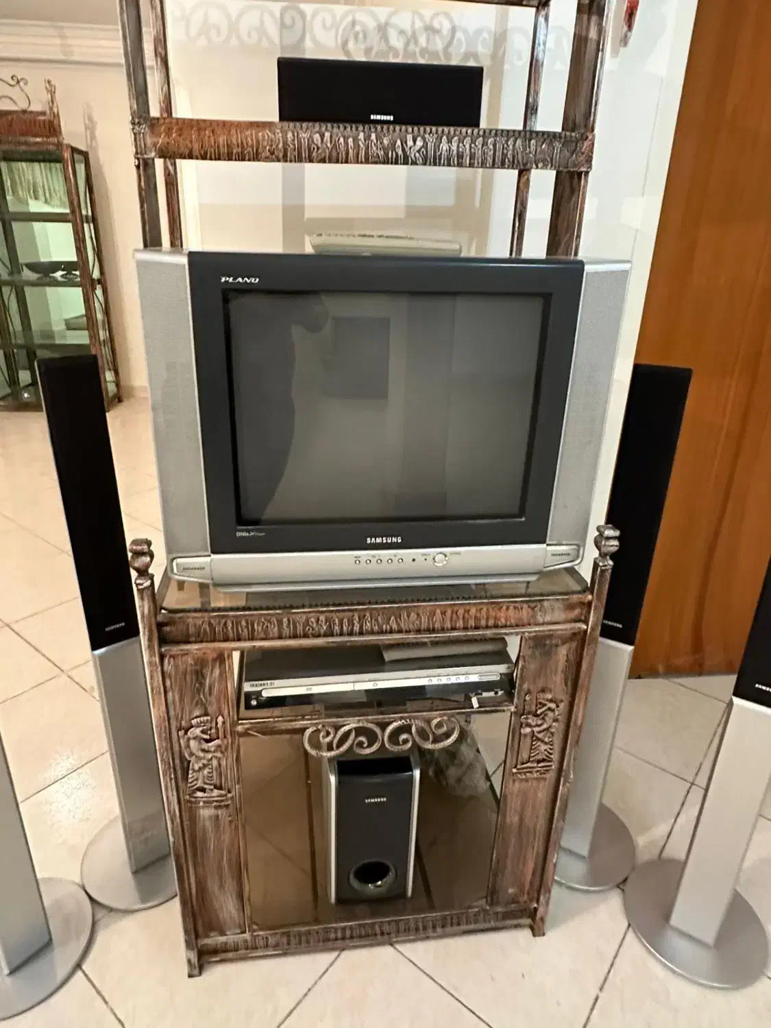 تلویزیون رنگی ۲۱ اینج سامسونگ|تلویزیون و پروژکتور|کومله, |دیوار