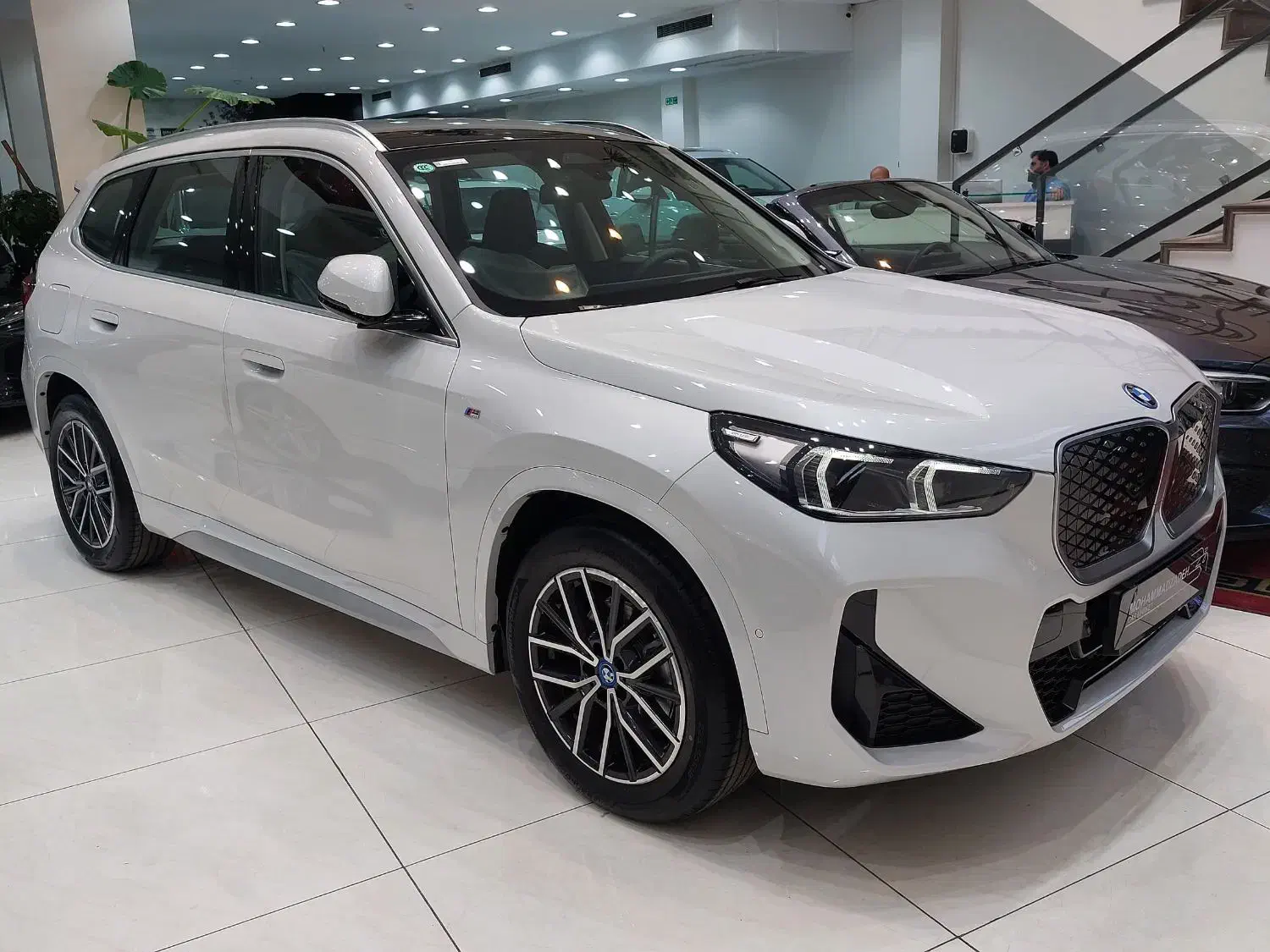 بی ام و ix1 2025 برقی با کیت m|خودرو سواری و وانت|تهران, نیاوران|دیوار