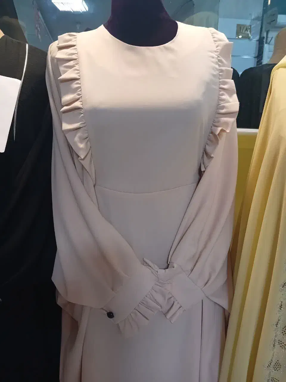 عبا|لباس|رشت, دخانیات|دیوار