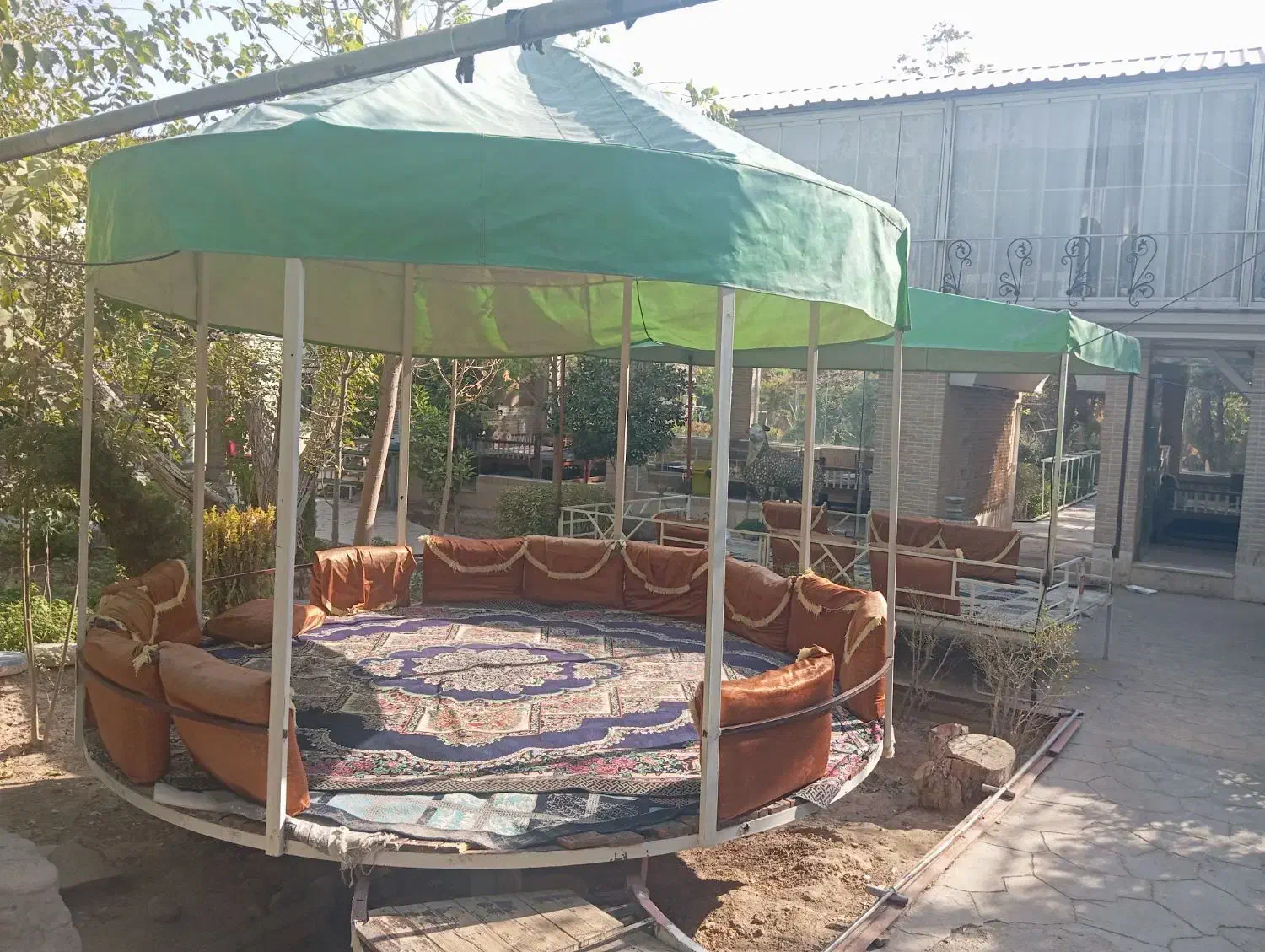 گارسون و باغبان و باریستا|استخدام خدمات فروشگاه و رستوران|مهریز, |دیوار