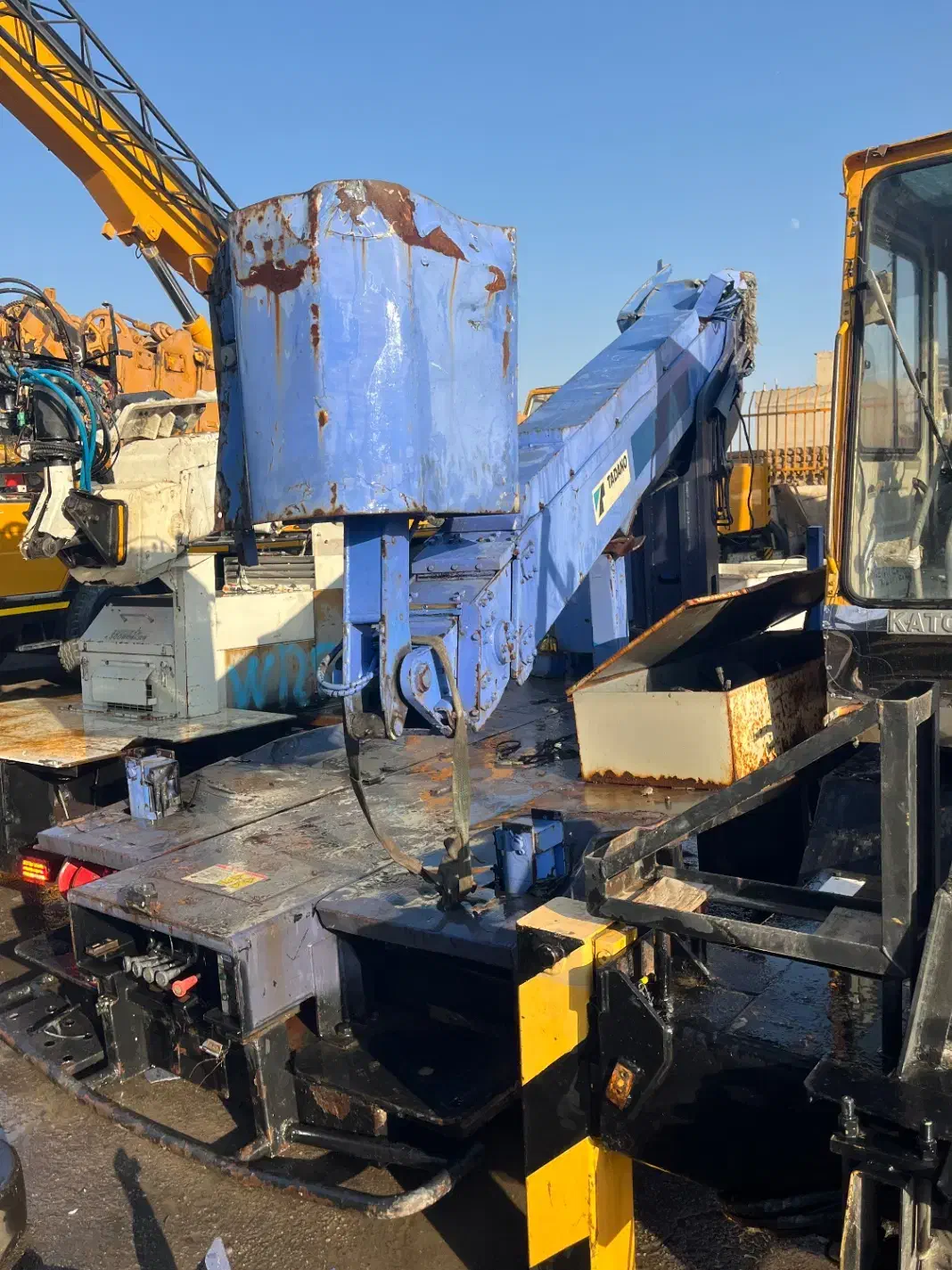 بالابر خط گرم و سرد ۱۰ ۱۲ ۱۶ ۱۸ متری نیسانی ایسوزو|خودرو سنگین|تهران, دکتر هوشیار|دیوار