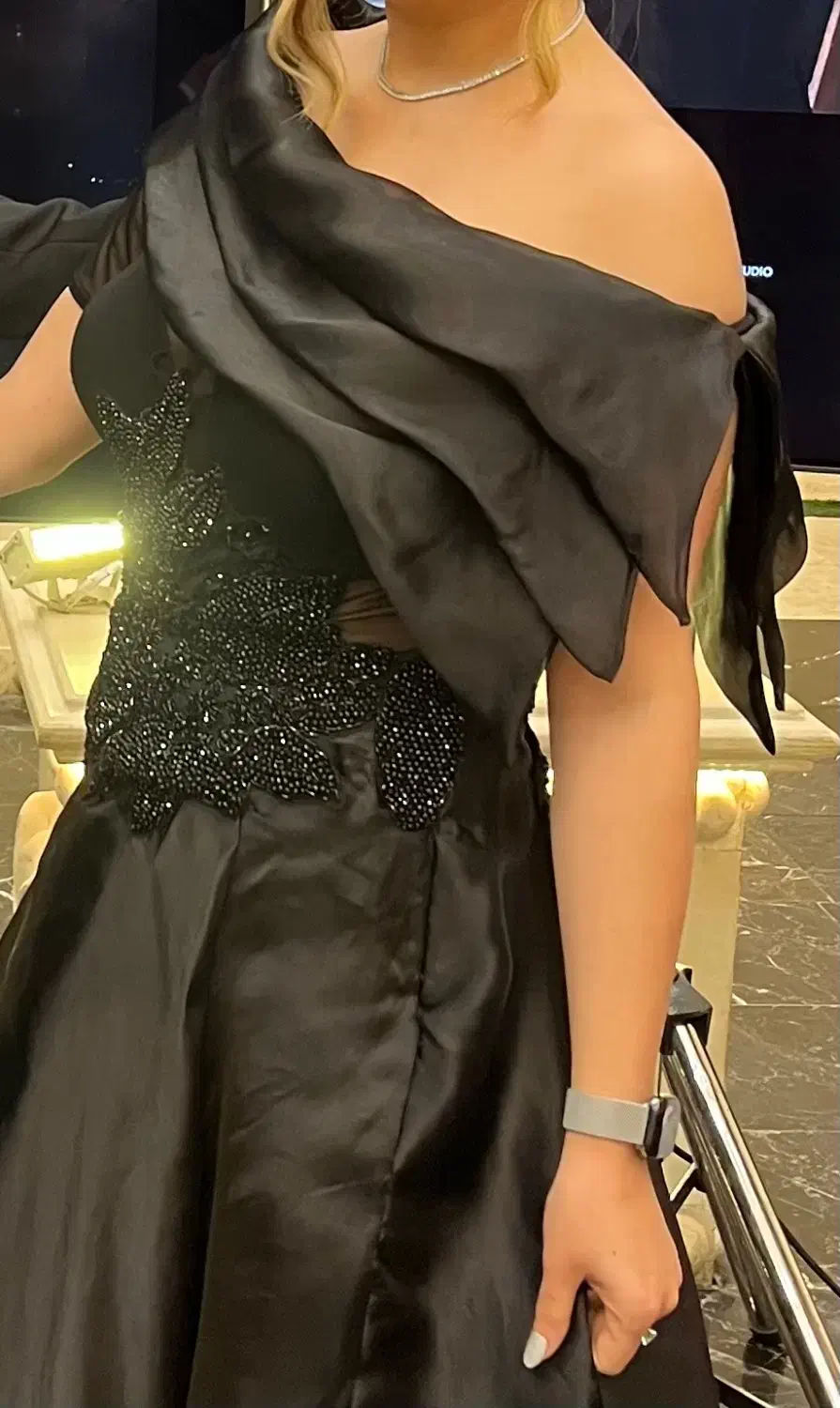 لباس مجلسی دنباله دار سنگ کار شده سایز ۴۲|لباس|لاهیجان, شیشه گران|دیوار