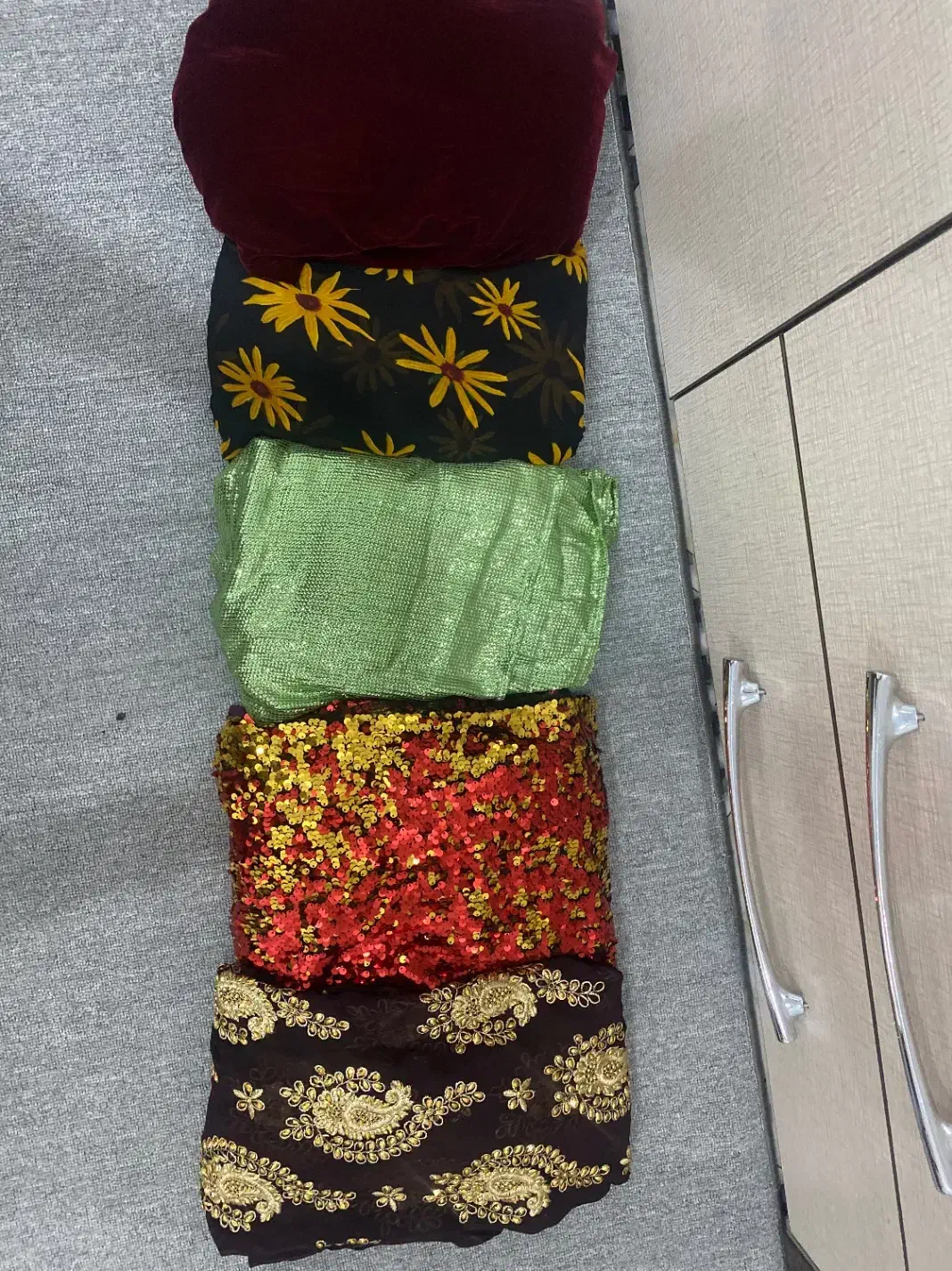 کوا وکراس|لباس|مریوان, |دیوار