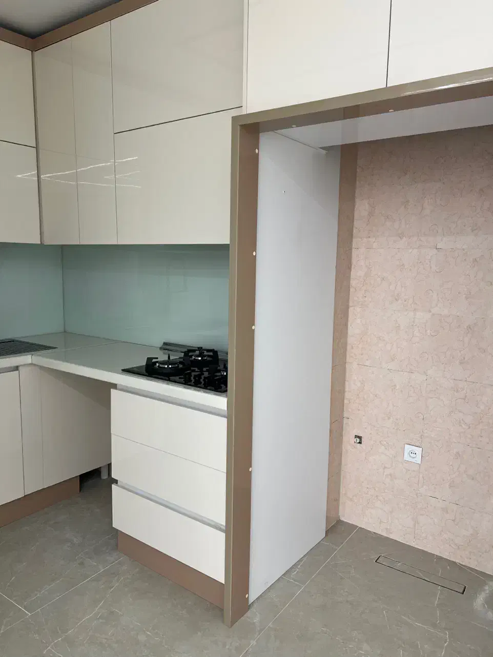 ۸۰متر آپارتمان شیک در سعادت اباد