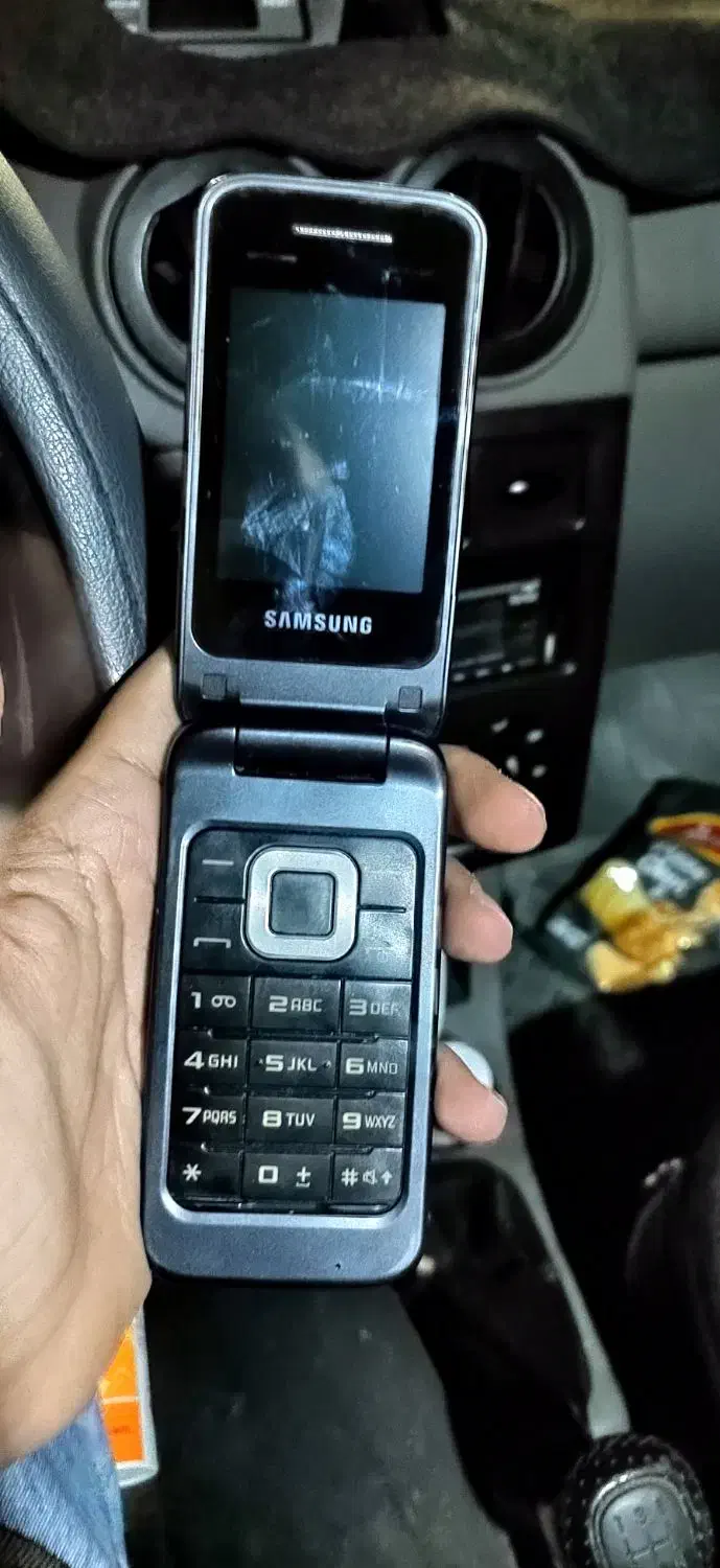 گوشی سامسونگ تاشو اصلی تمیز|موبایل|مشهد, فتح المبین|دیوار