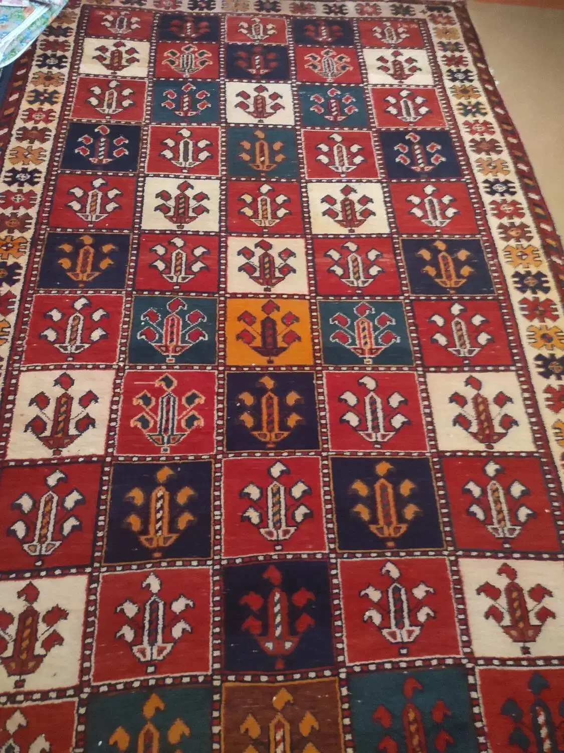 فرش سنتی ۹تومان تخفیف هم داردمشتری واقعی پیام دهد|فرش|یاسوج, |دیوار