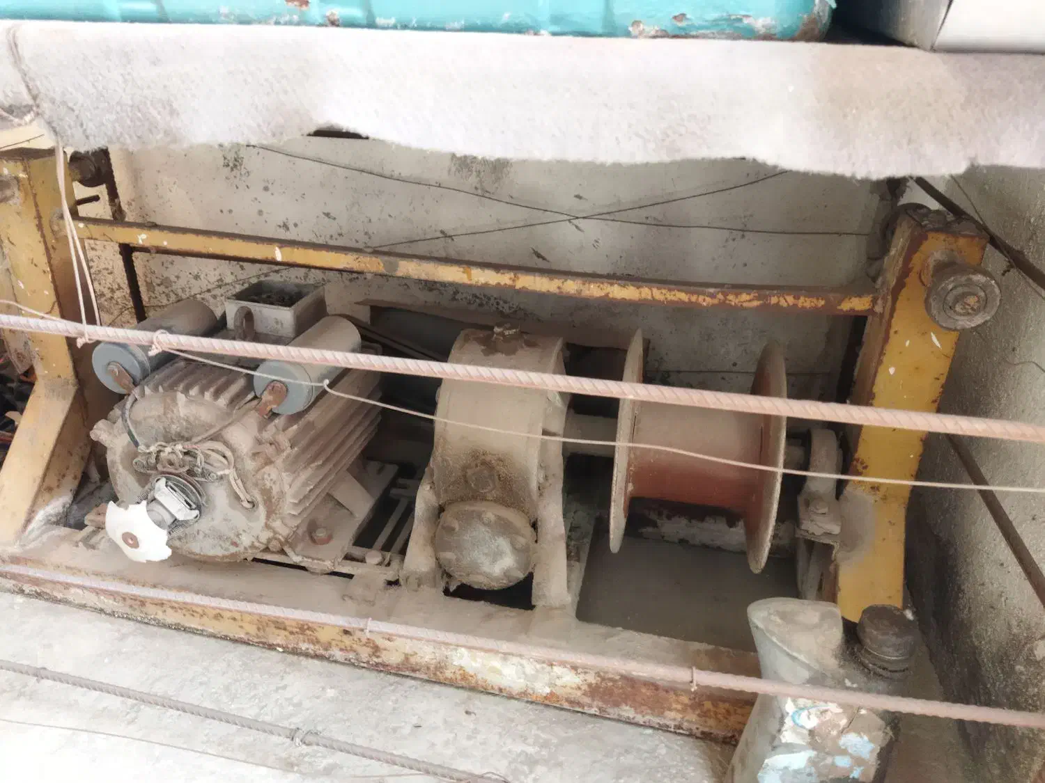 بالابر ساختمانی|مصالح و تجهیزات ساختمان|اسلام‌شهر, شهرک قائمیه|دیوار