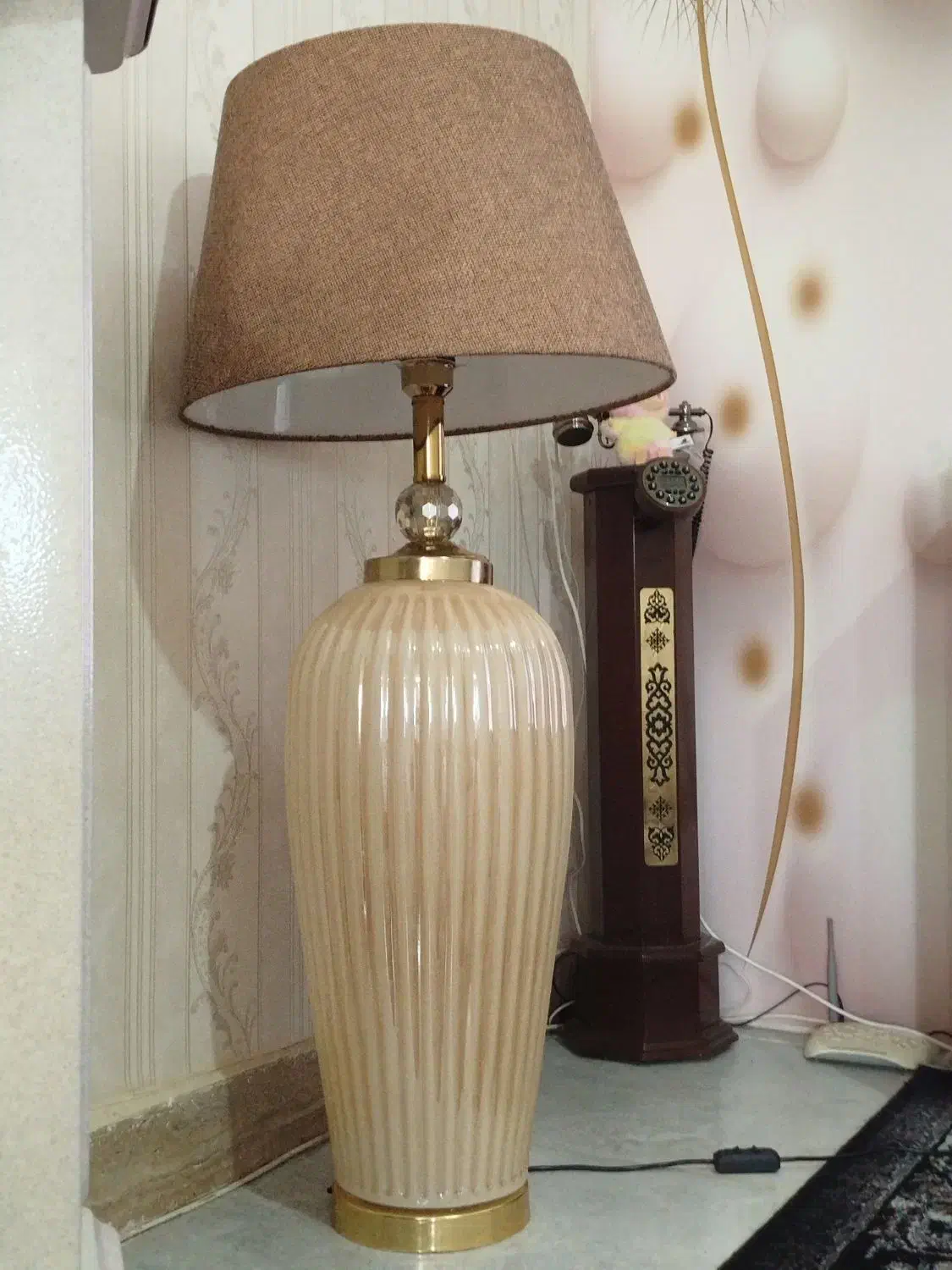 چراغ خواب آباژور|چراغ خواب و آباژور|کاشمر, |دیوار