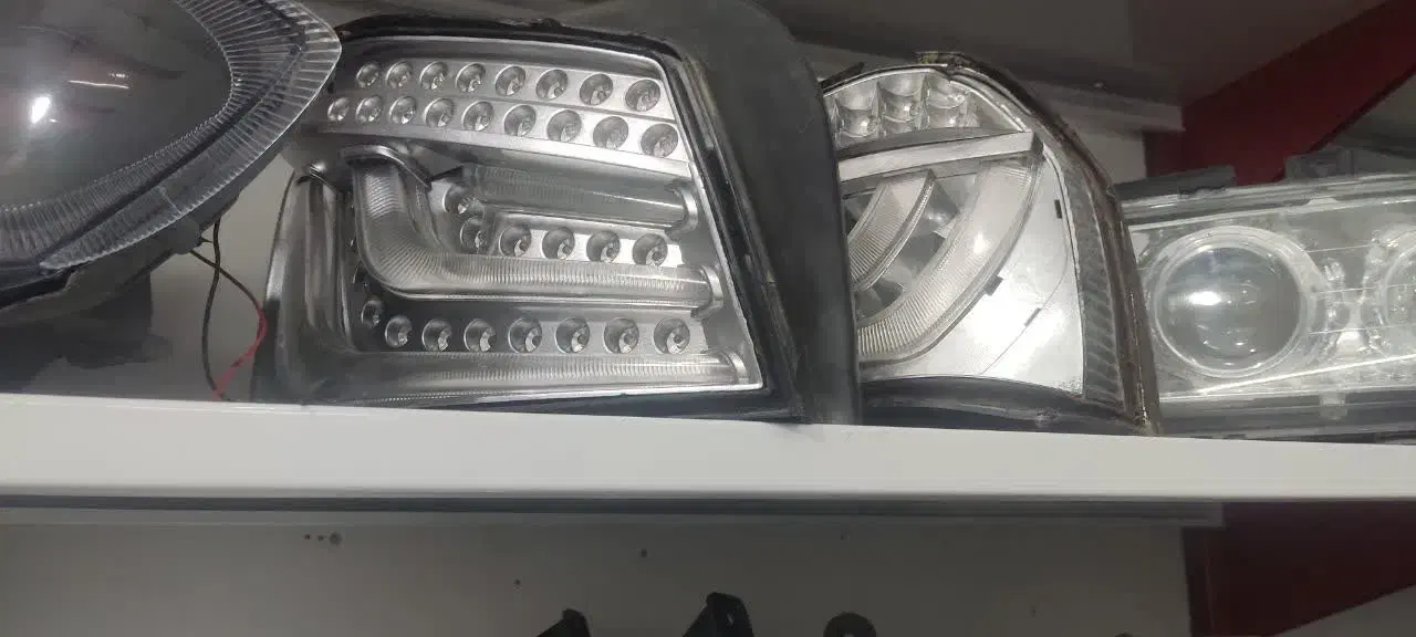 تعدای چراغ خودرو|قطعات یدکی و لوازم جانبی|یزد, |دیوار