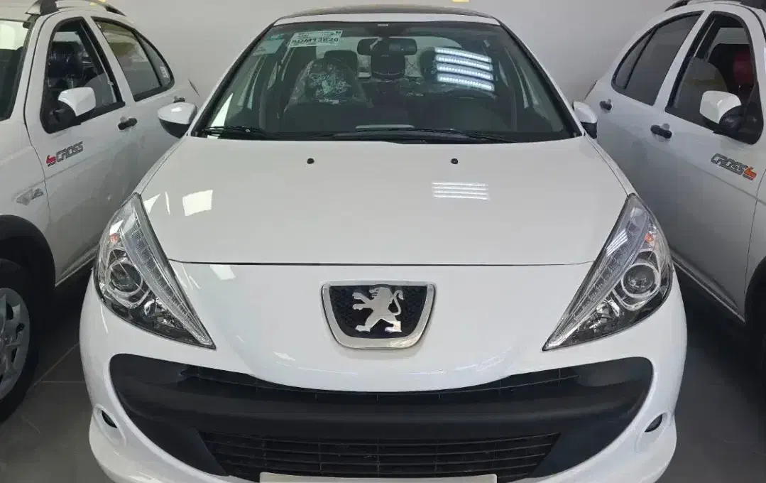 ۲۰۷صفر فول دنده ای سفید|خودرو سواری و وانت|بندرعباس, |دیوار