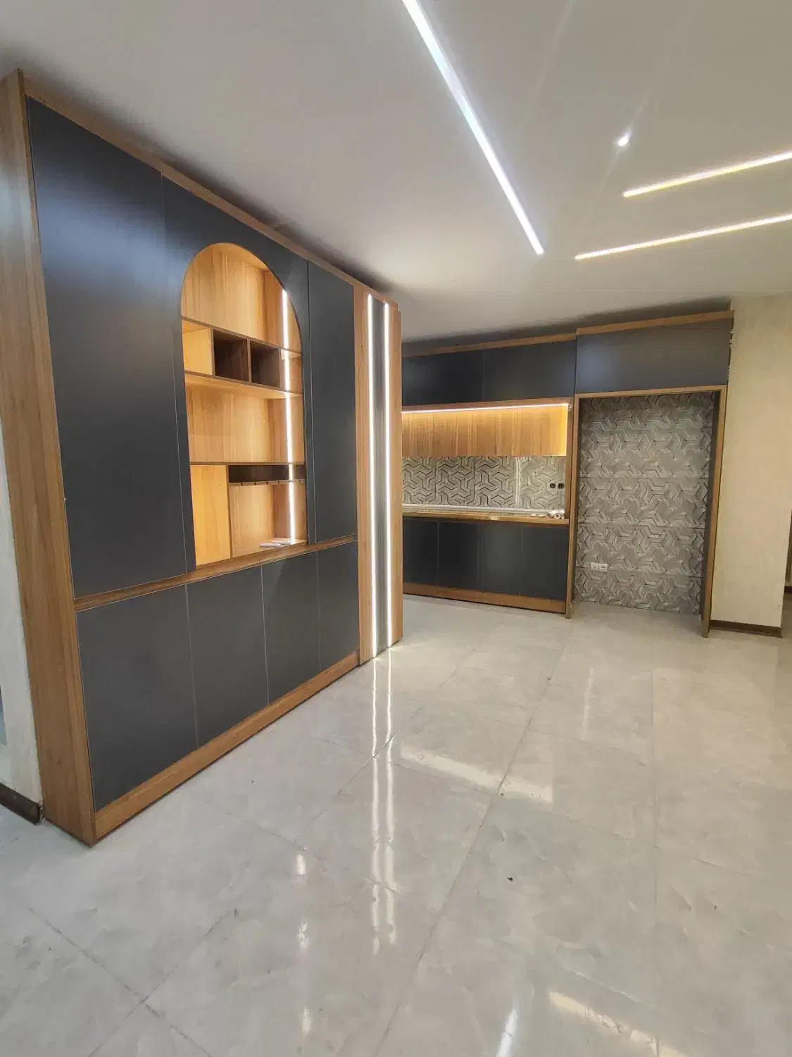 95متری کلید نخورده بدون مشرف پذیرایی بزرگ|فروش آپارتمان|پرند, فاز ۶|دیوار