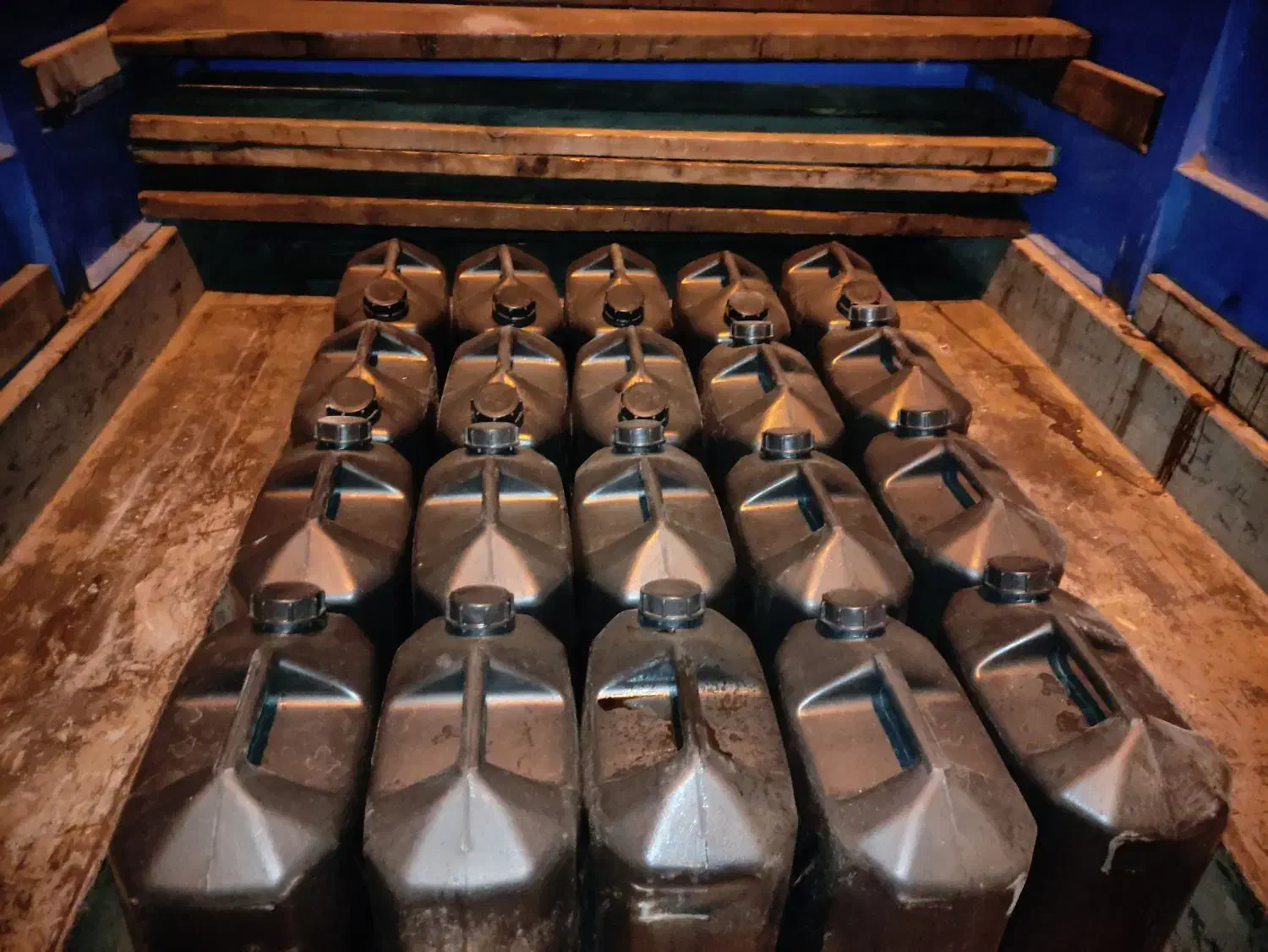 شیره خرما و شیره انگورو رب خرما|عمدهفروشی|شهرضا, |دیوار