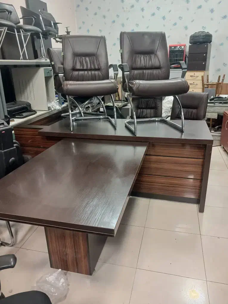 (خریدار و فروشنده لوازم اداری و شرکتی میز و صندلی)|مبلمان اداری|تهران, ونک|دیوار