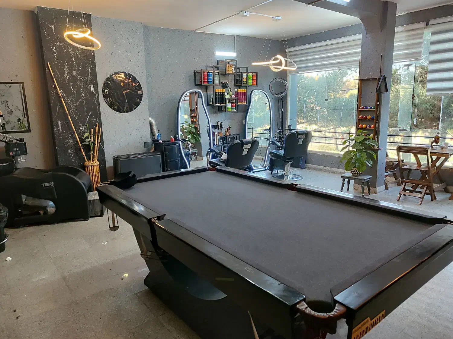 اجاره صندلی ارایشگاه مردانه|خدمات آرایشگری و زیبایی|مشهد, زمرد|دیوار