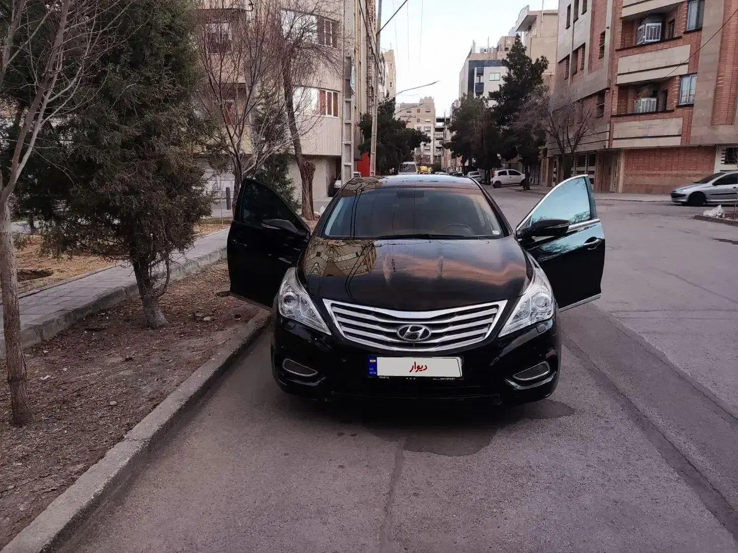 آزرا گرنجور ۲۰۱۲ بدون رنگ|خودرو سواری و وانت|اصفهان, دشتستان|دیوار