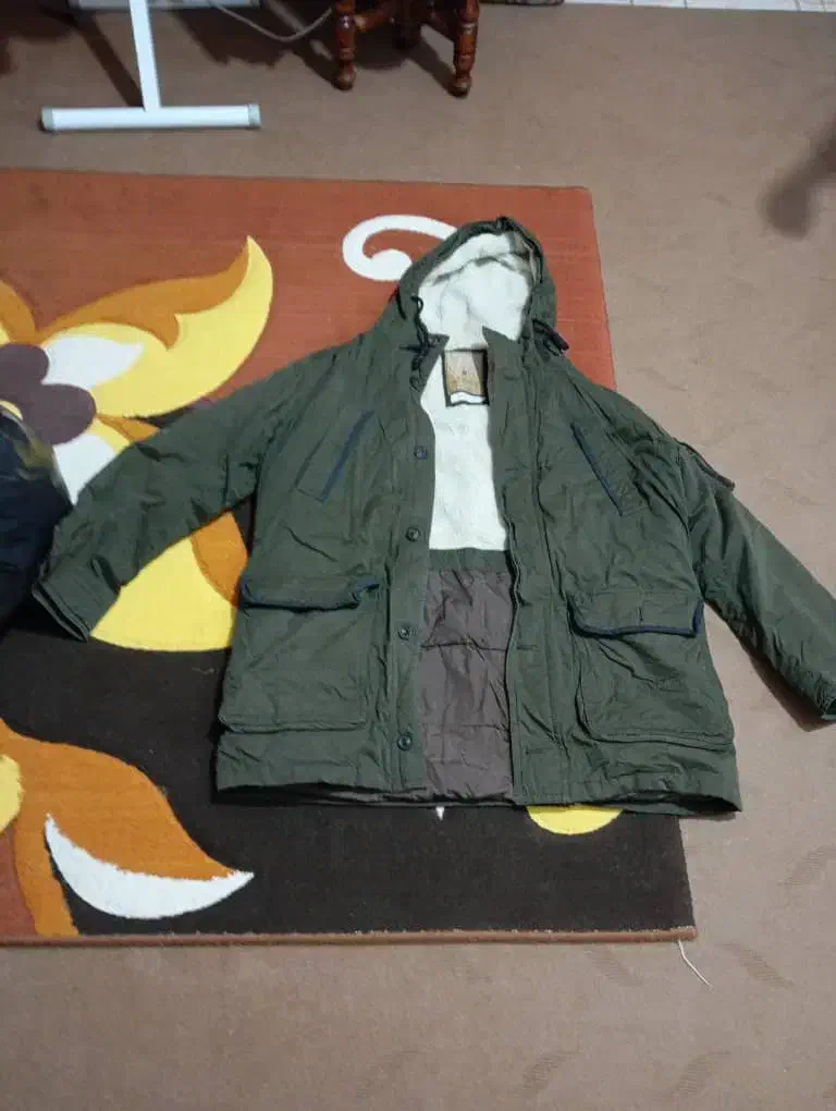 کاپشن امریکایی|لباس|مسجد سلیمان, |دیوار