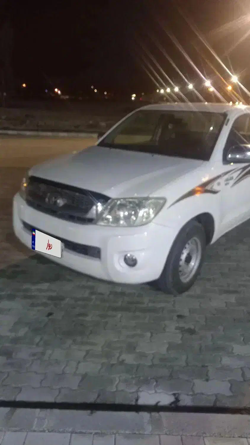 تویوتا هایلوکس|خودرو سواری و وانت|کیش, |دیوار