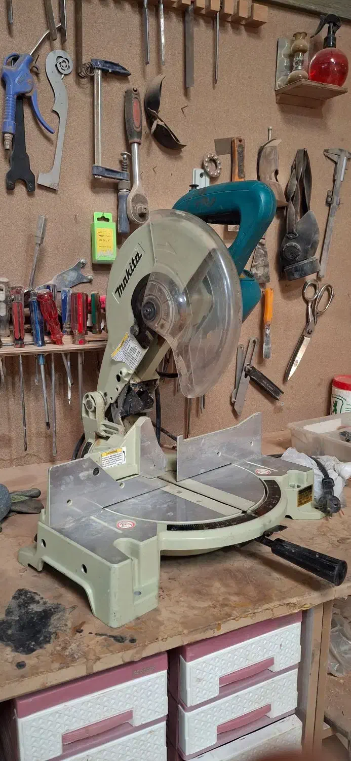 فارسی بر ماکیتا|ابزارآلات|همدان, |دیوار