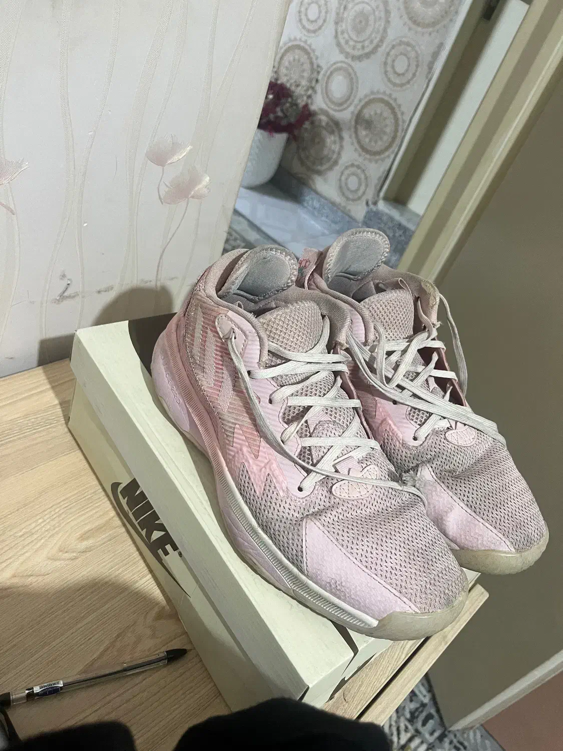 کفش ورزشی|کیف، کفش، کمربند|گرگان, |دیوار