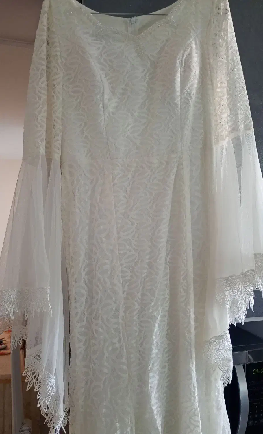 لباس عقد|لباس|ملارد, |دیوار