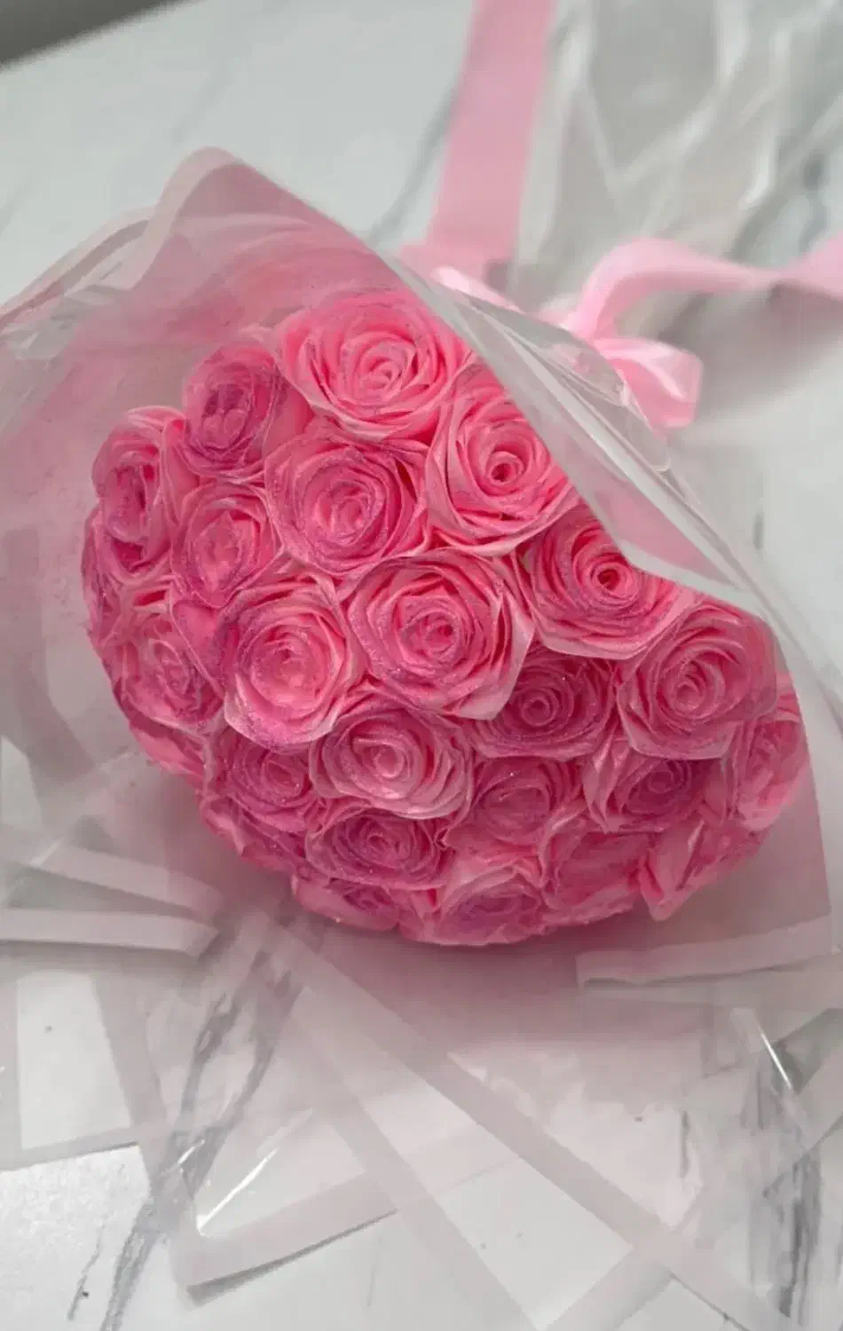 گلِ رز همراه با شاین رایگاه|گل مصنوعی|تبریز, |دیوار