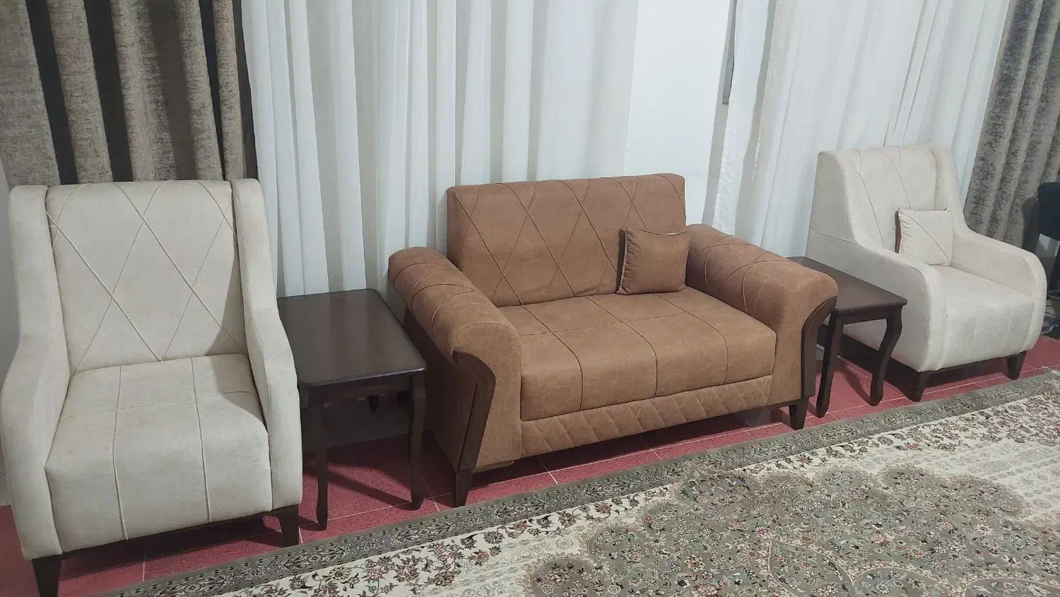 مبل ۷ نفره|مبلمان خانگی و میز عسلی|تربت جام, بیست متری منبع آب|دیوار