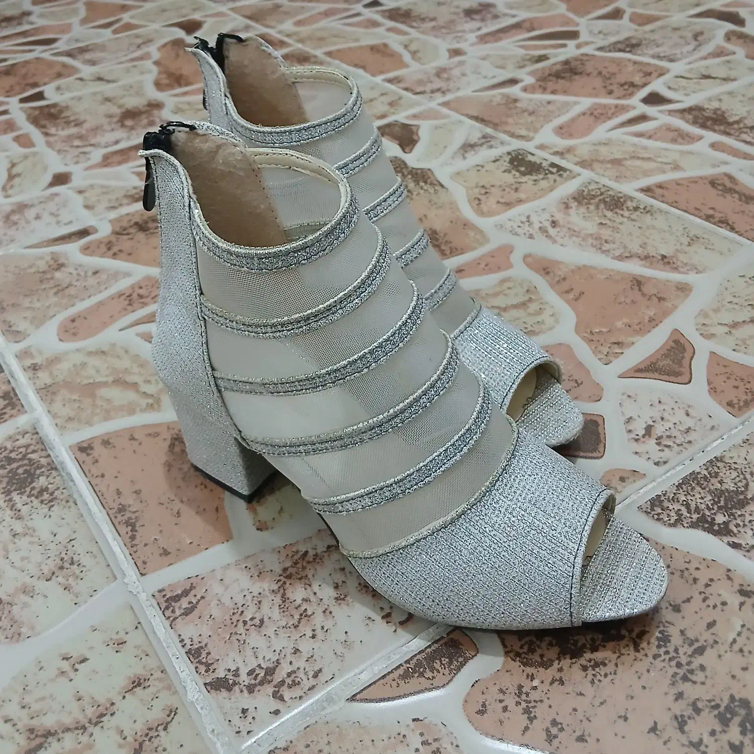 نقره ای کفش|کیف، کفش، کمربند|اهواز, علی آباد|دیوار