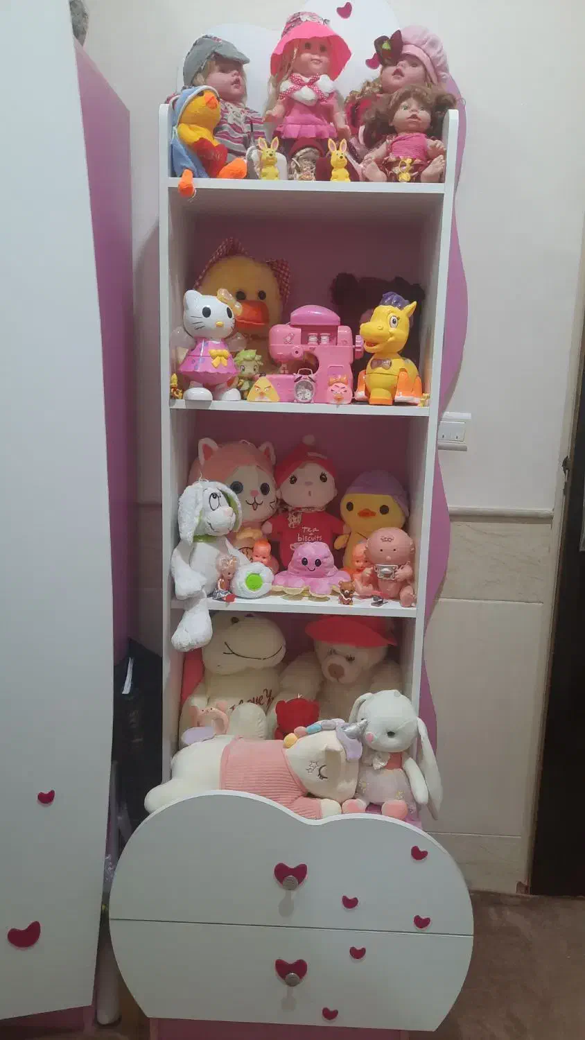 ویترین کودک|تخت و صندلی بچه|قنوات, |دیوار