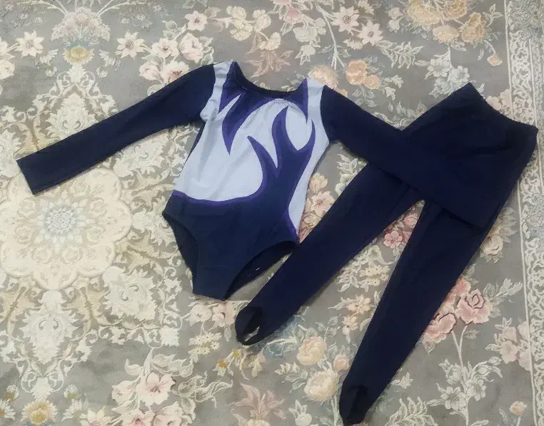 لباس ژیمناستیک|لباس|قم, ولیعصر|دیوار