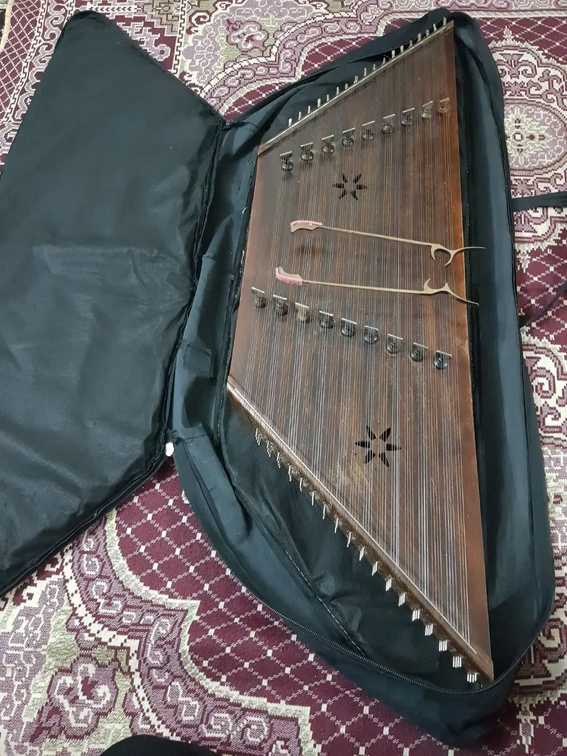 سنتور|سازهای سنتی|سراب, |دیوار